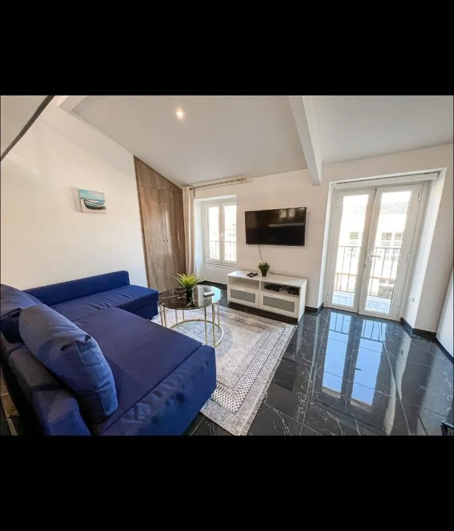 Studio Chaleureux location
